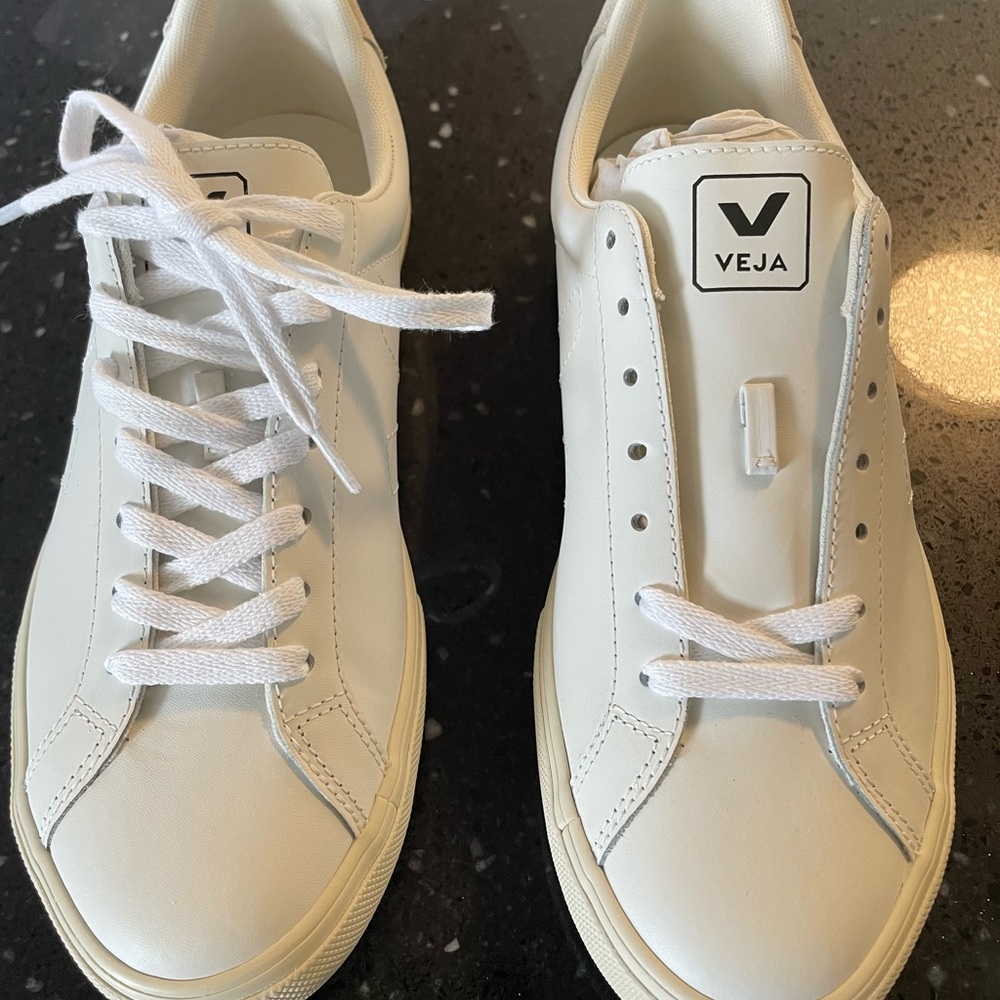 White Veja Esplar Sneakers
